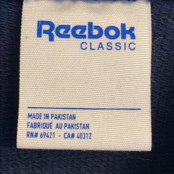 Classic Reebok sweater - Picture 2 of 3